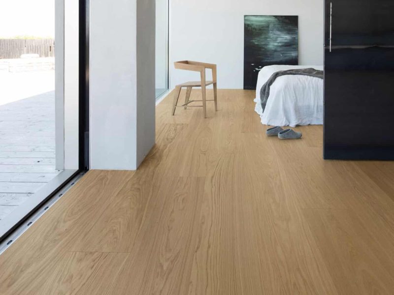 Parquet-sol-en-bois-xl nature residence brossé-natural Oak proche mauguio